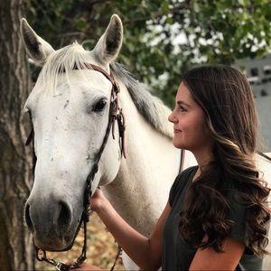 Meet your Posher, Alyssa